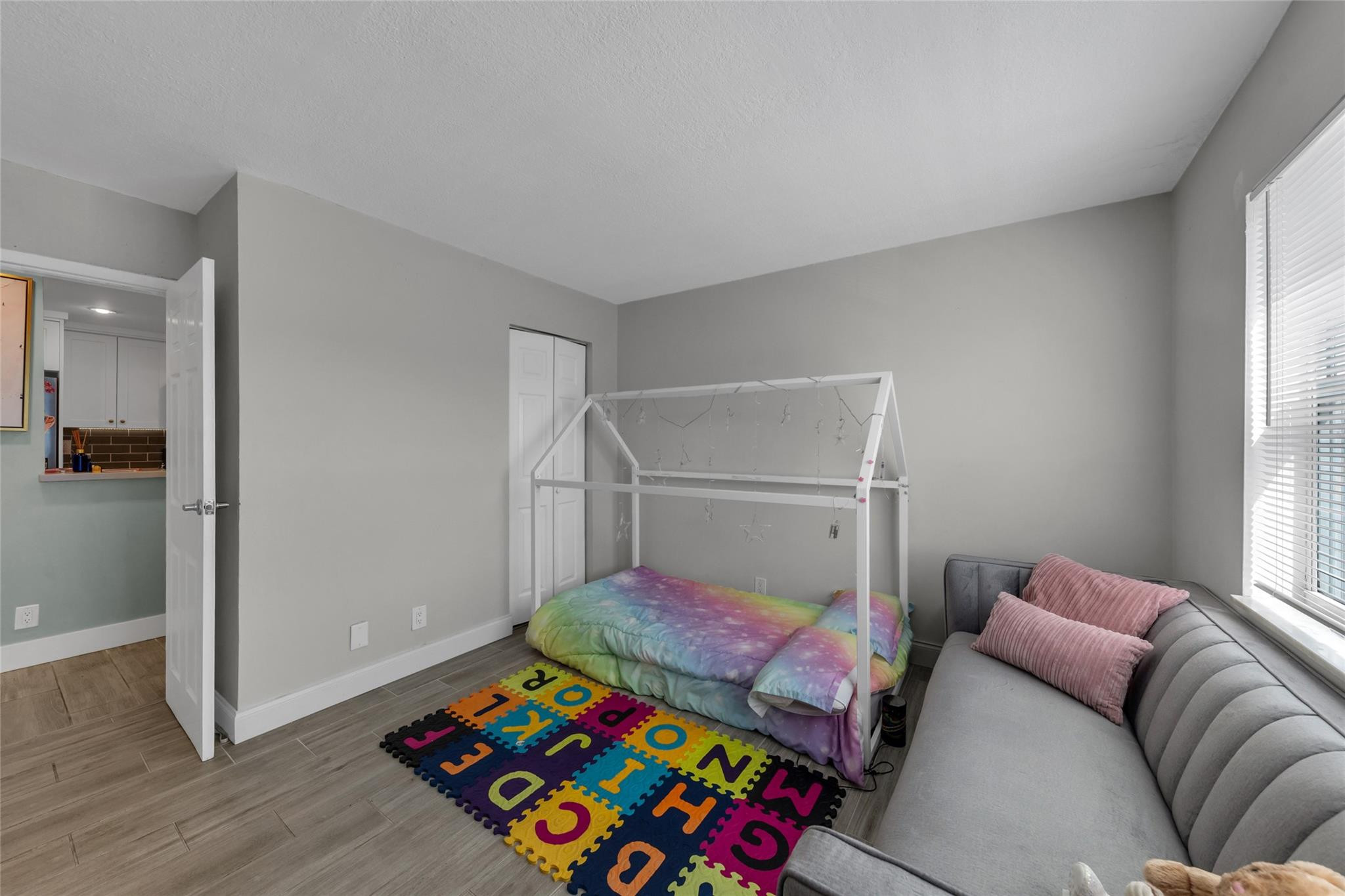 611 NE 14th Avenue 306