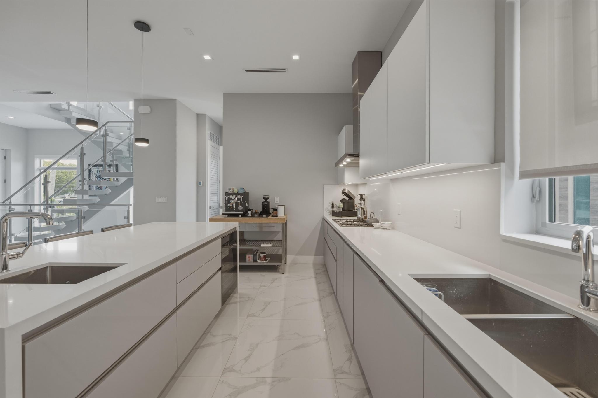 5 SE 11th Avenue