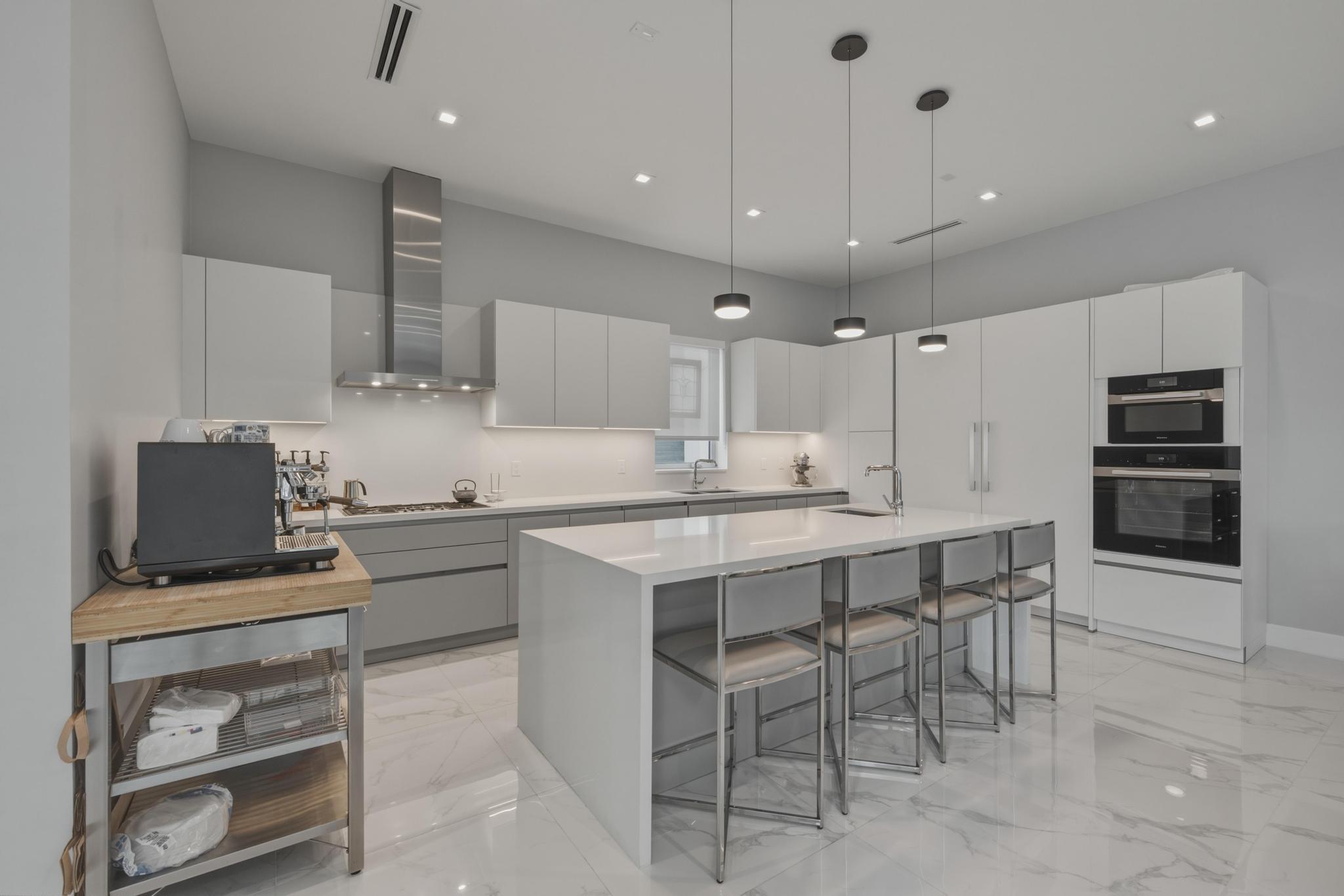 5 SE 11th Avenue