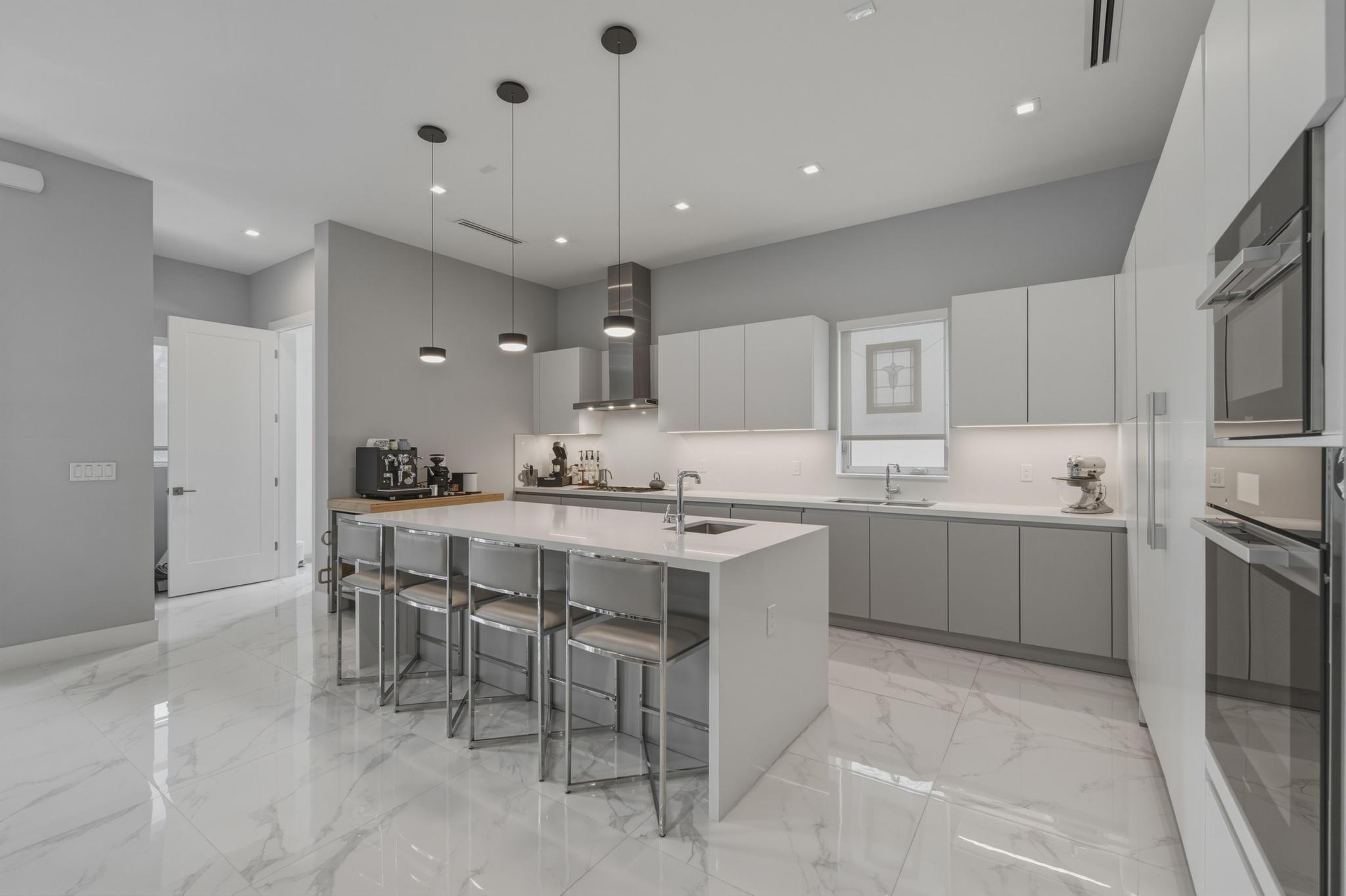 5 SE 11th Avenue