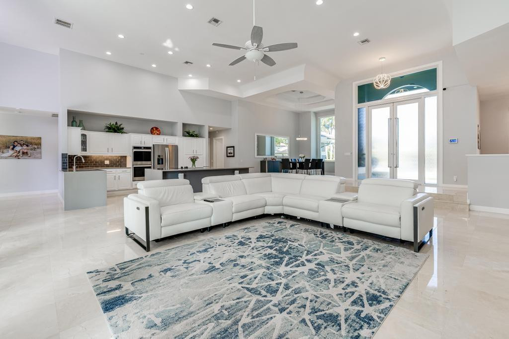 7641 NE Morningside Terrace