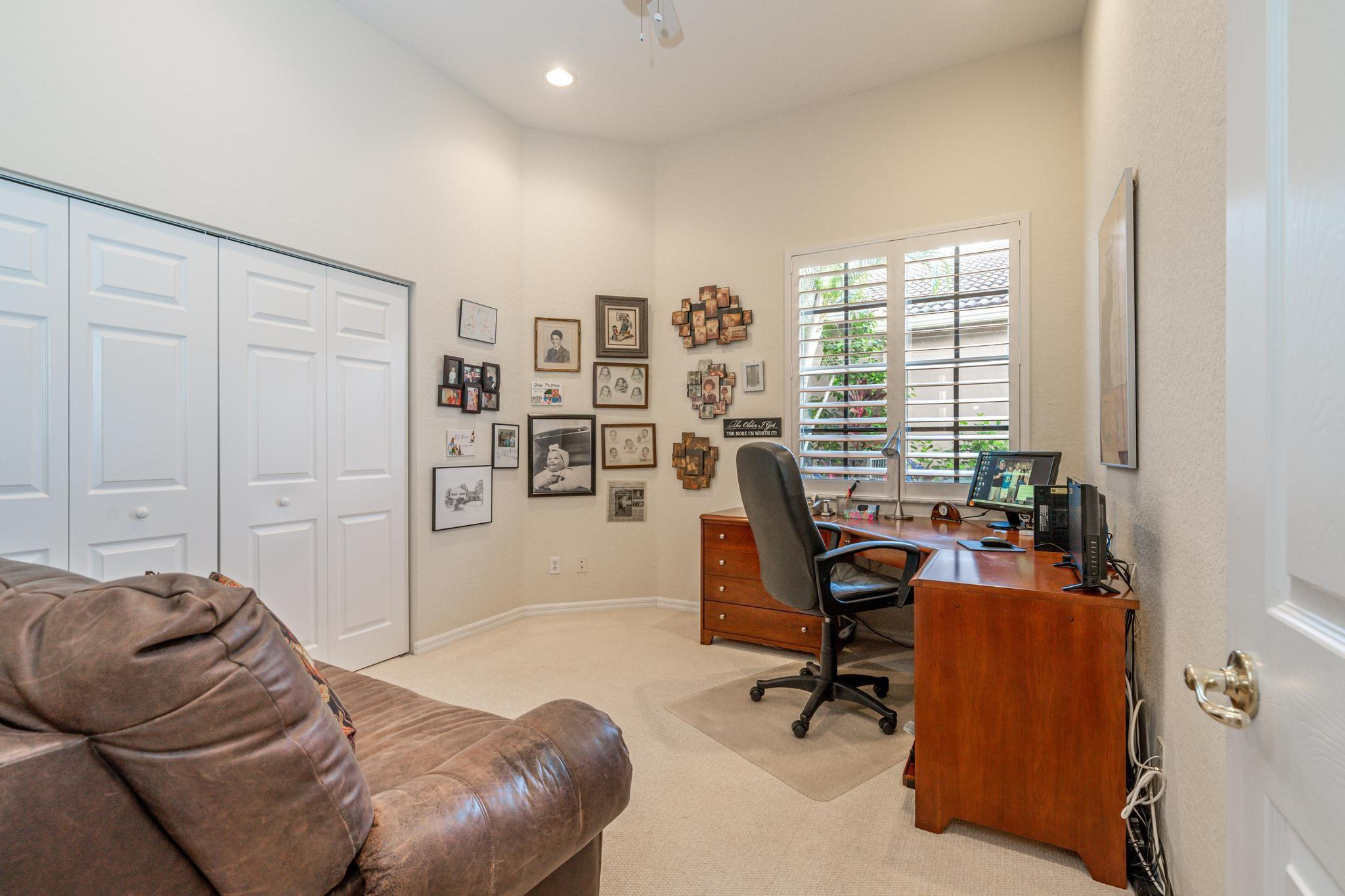 5816 NW 120th Ave