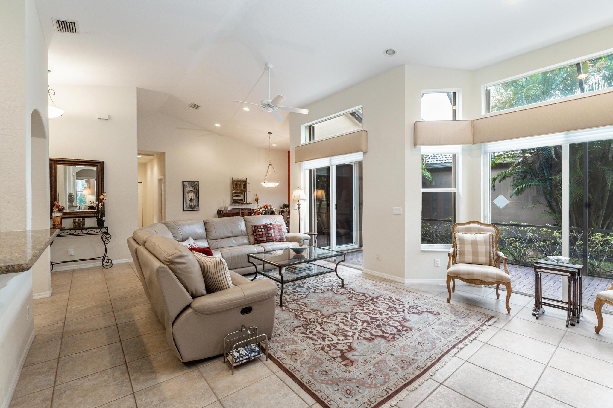 5816 NW 120th Ave