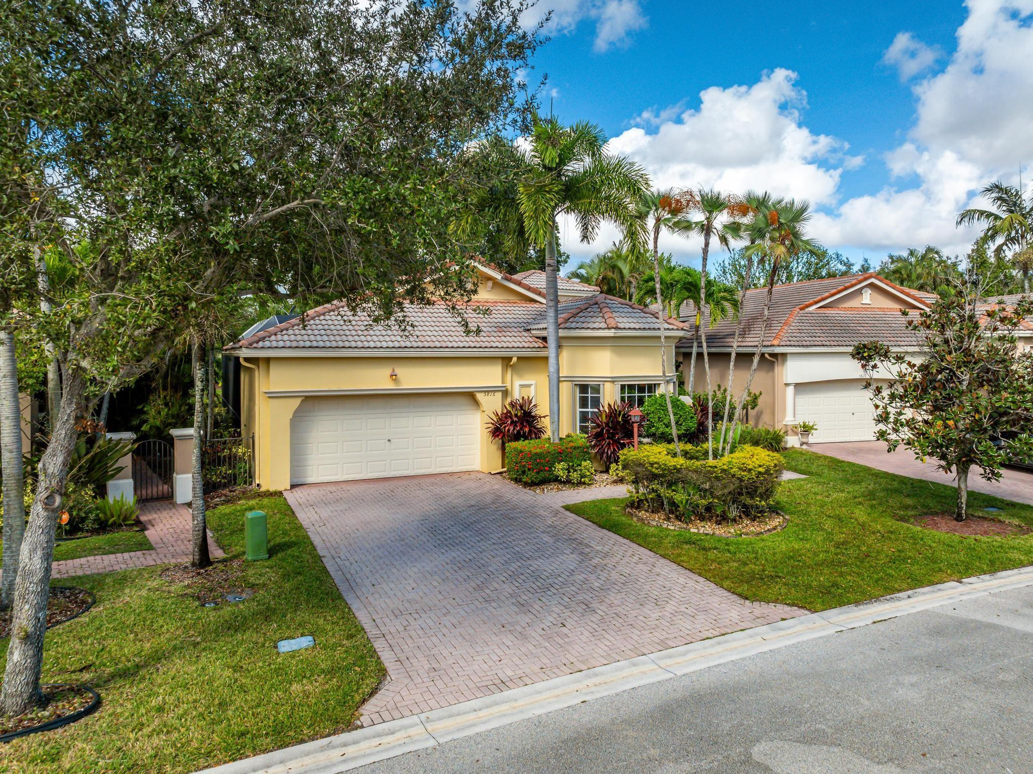 5816 NW 120th Ave