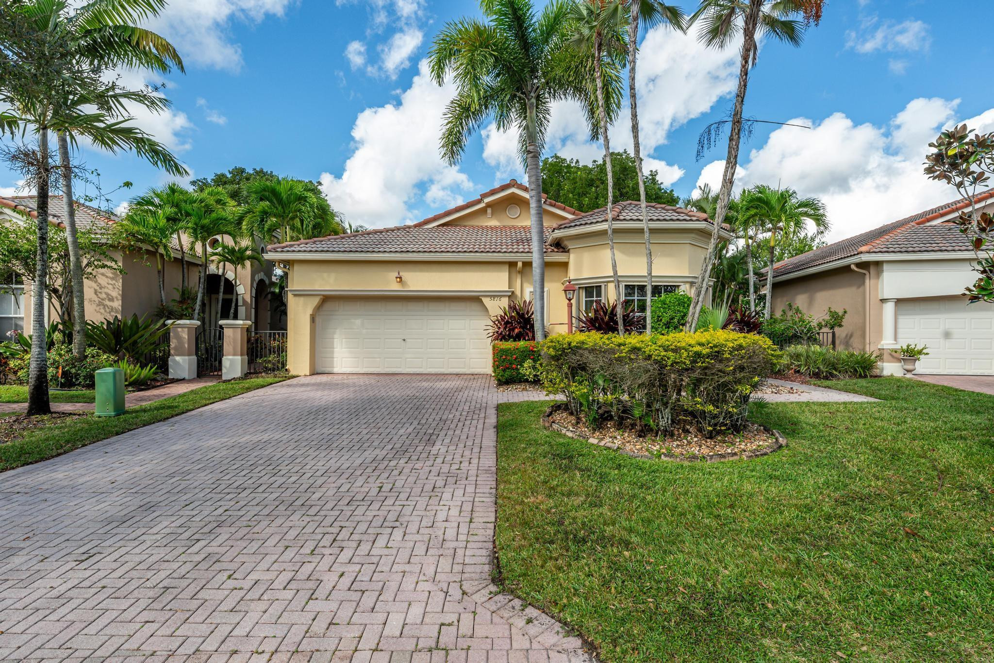 5816 NW 120th Ave