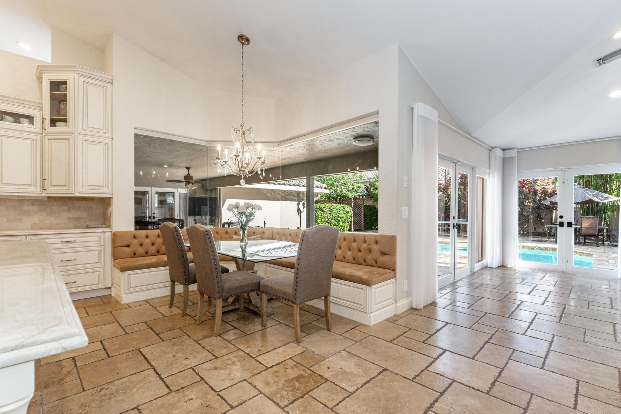 378 Coconut Circle