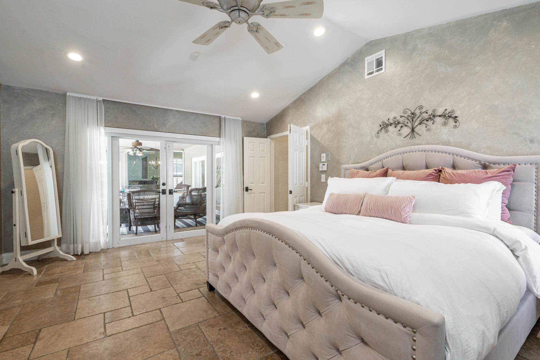 378 Coconut Circle