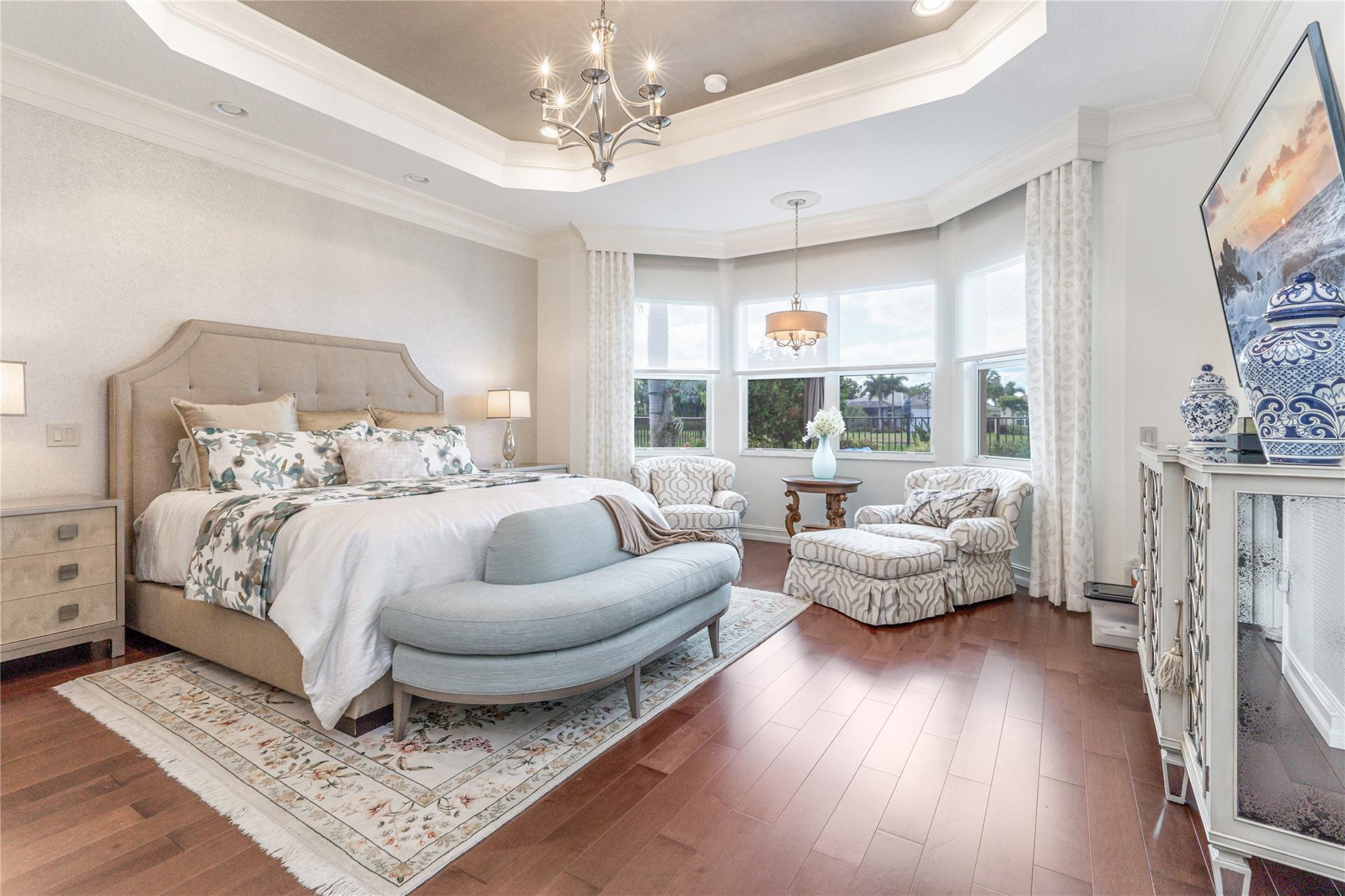 10516 Whitewind Cir