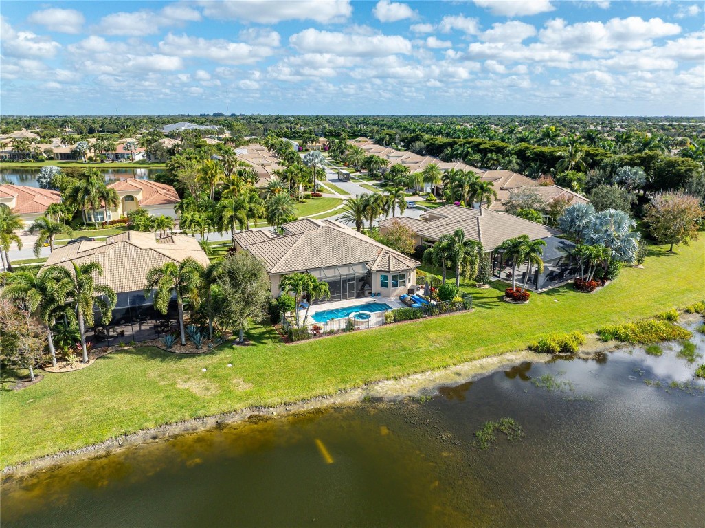 10516 Whitewind Cir