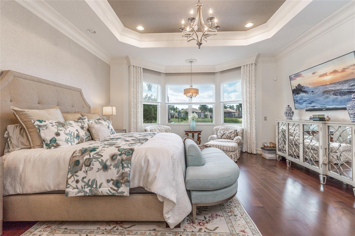 10516 Whitewind Cir