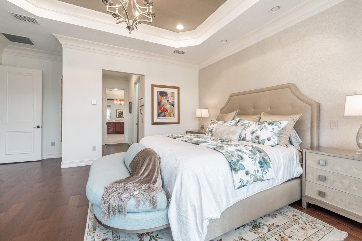 10516 Whitewind Cir