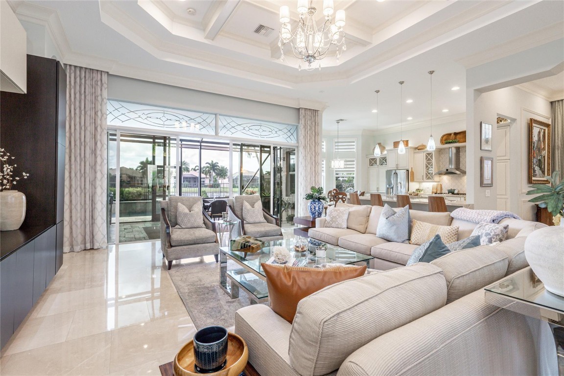10516 Whitewind Cir