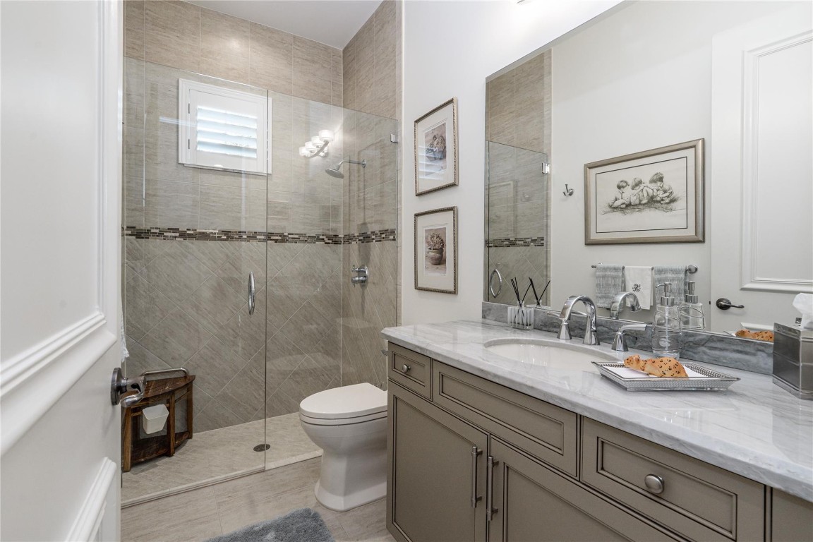 10516 Whitewind Cir