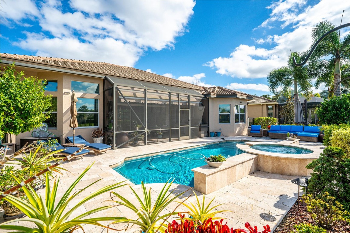 10516 Whitewind Cir