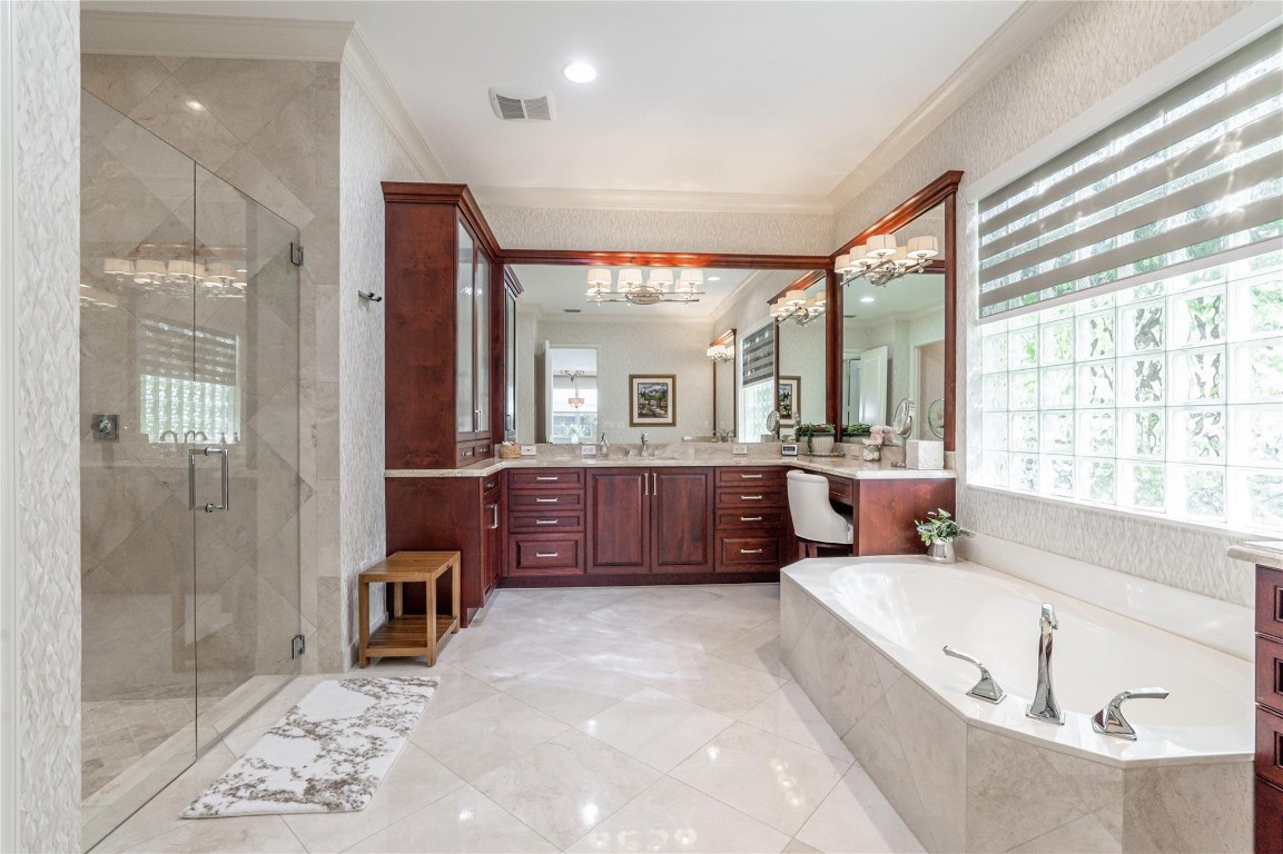 10516 Whitewind Cir