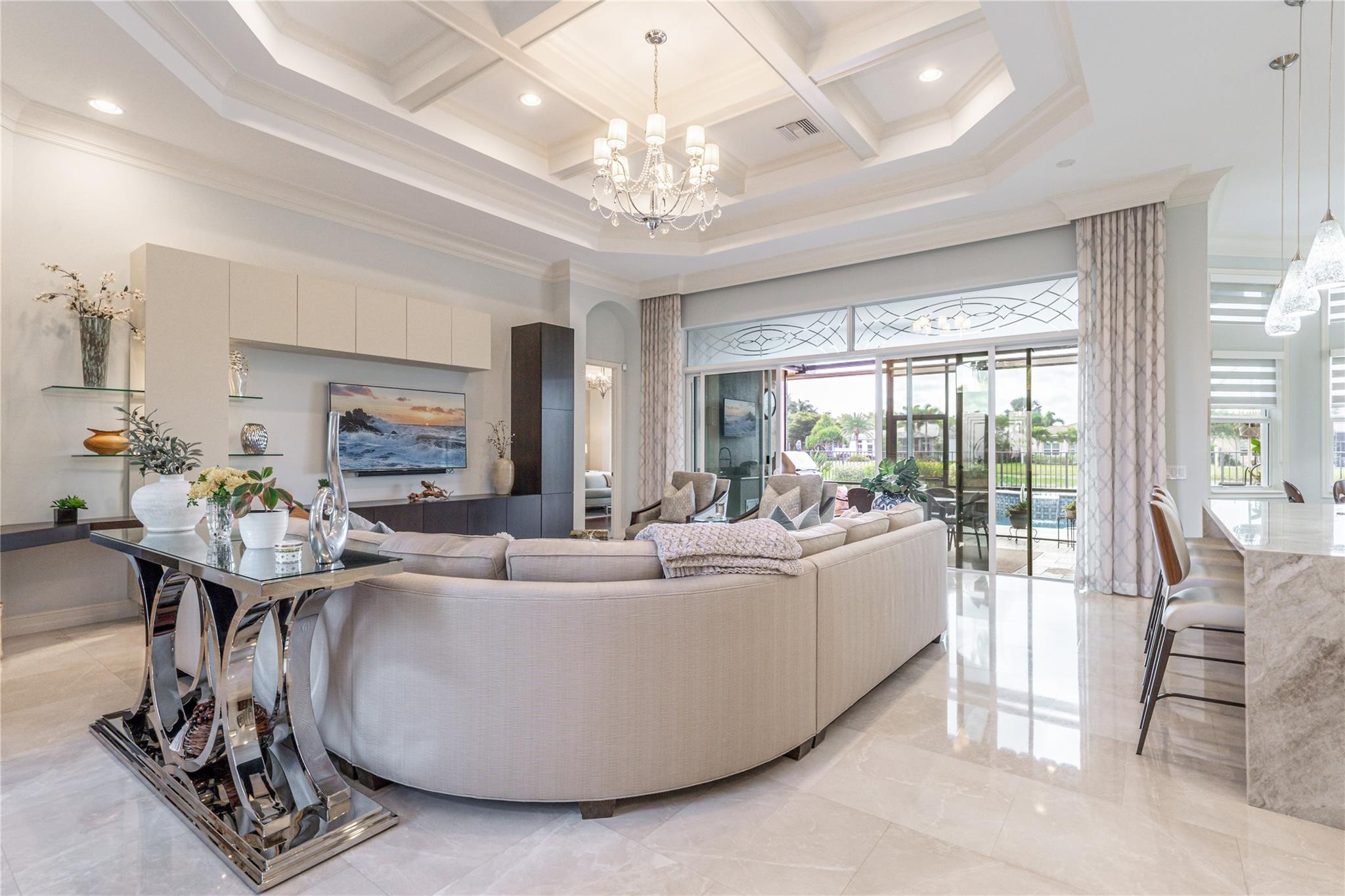 10516 Whitewind Cir