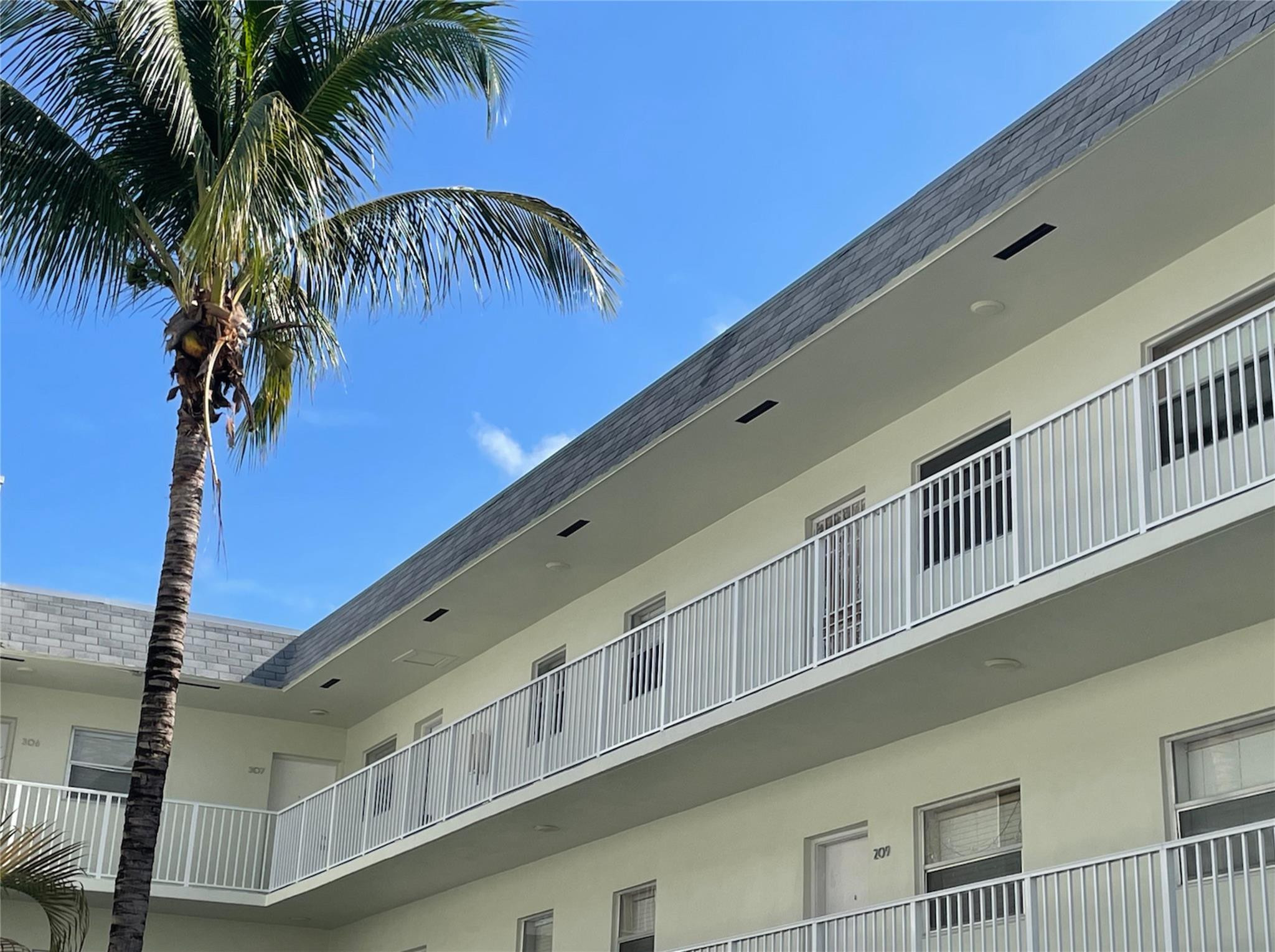 12890 NE 8th Ave 308