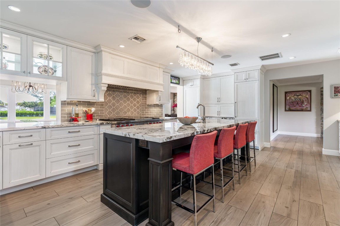 5060 Thoroughbred Lane