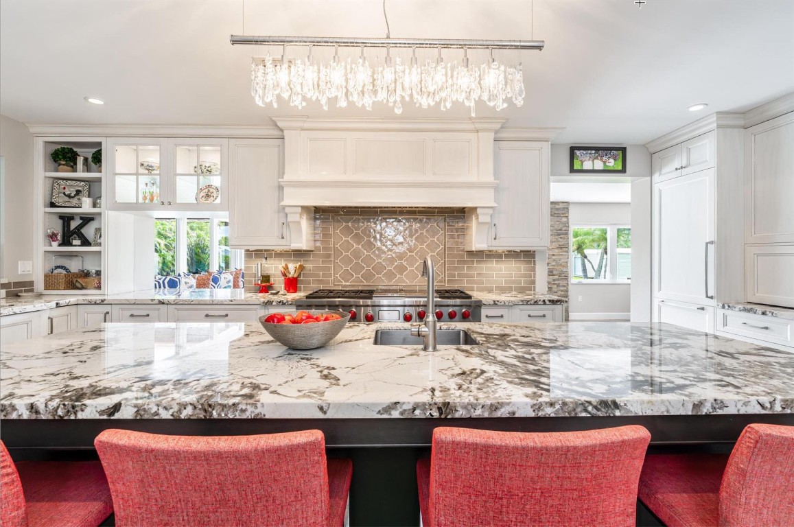 5060 Thoroughbred Lane