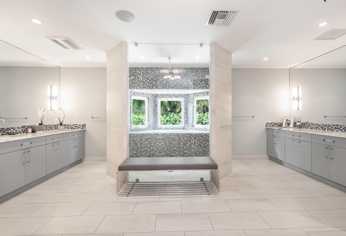 5060 Thoroughbred Lane