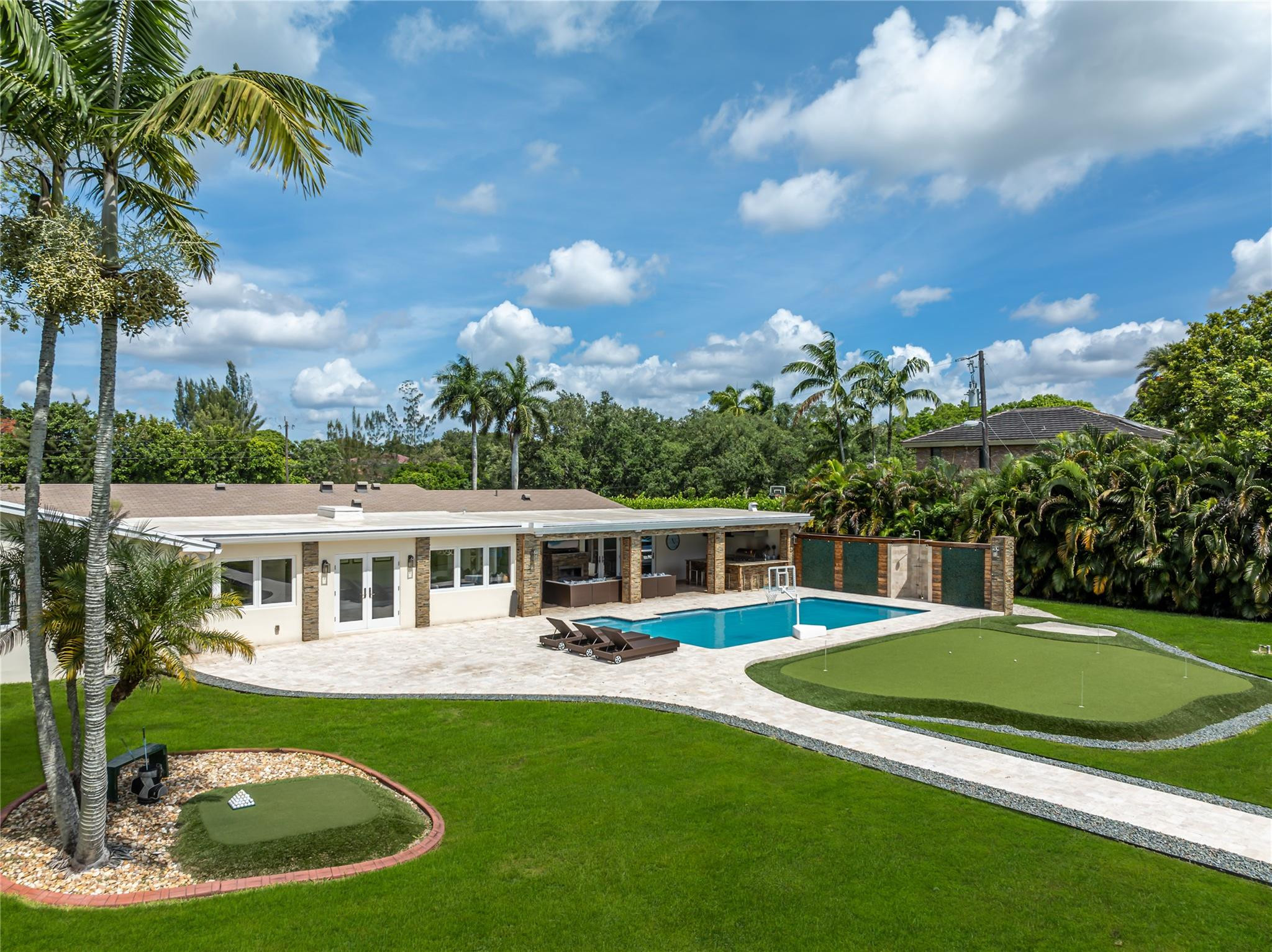 5060 Thoroughbred Lane