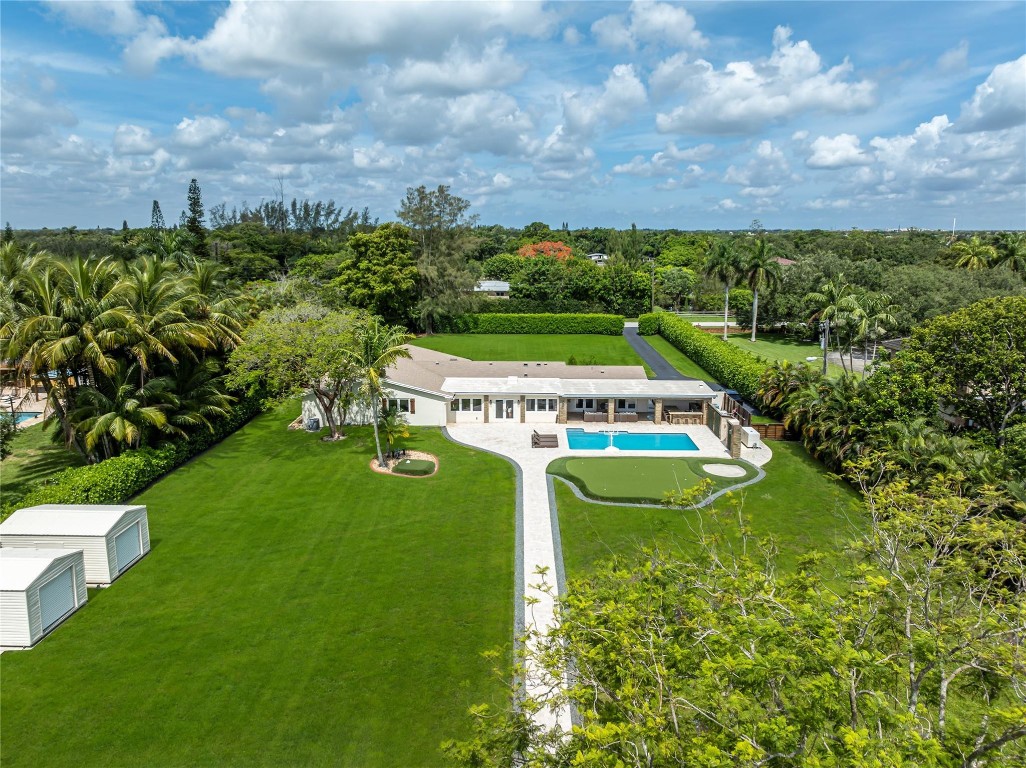 5060 Thoroughbred Lane