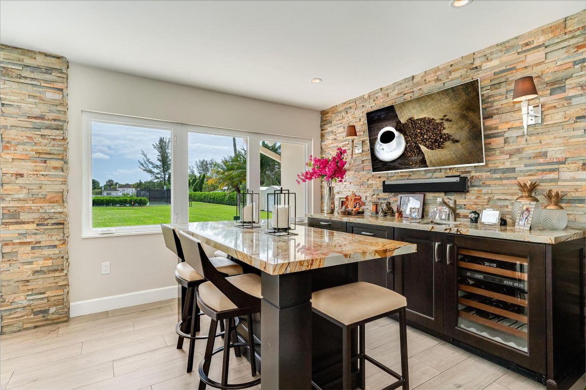 5060 Thoroughbred Lane