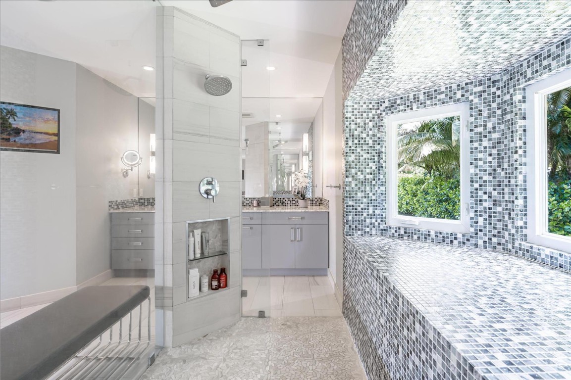 5060 Thoroughbred Lane