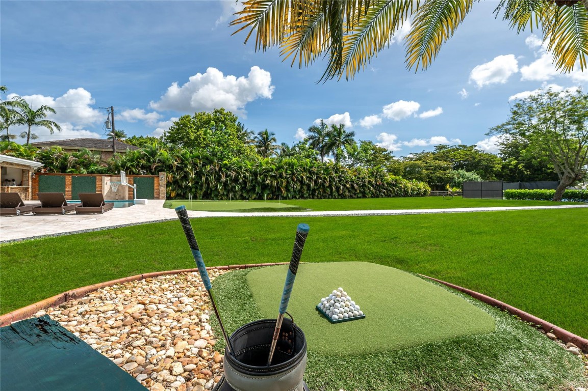 5060 Thoroughbred Lane