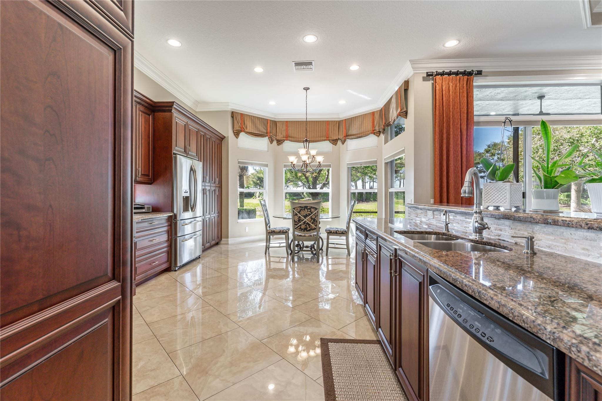 10576 Whitewind Cir