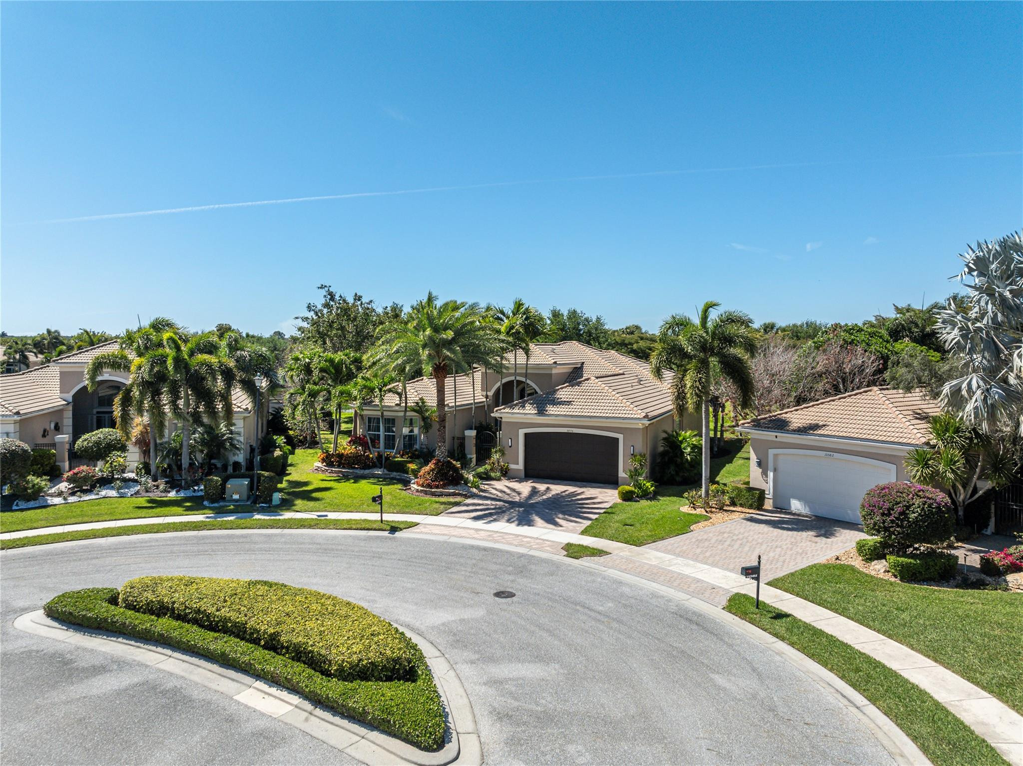 10576 Whitewind Cir