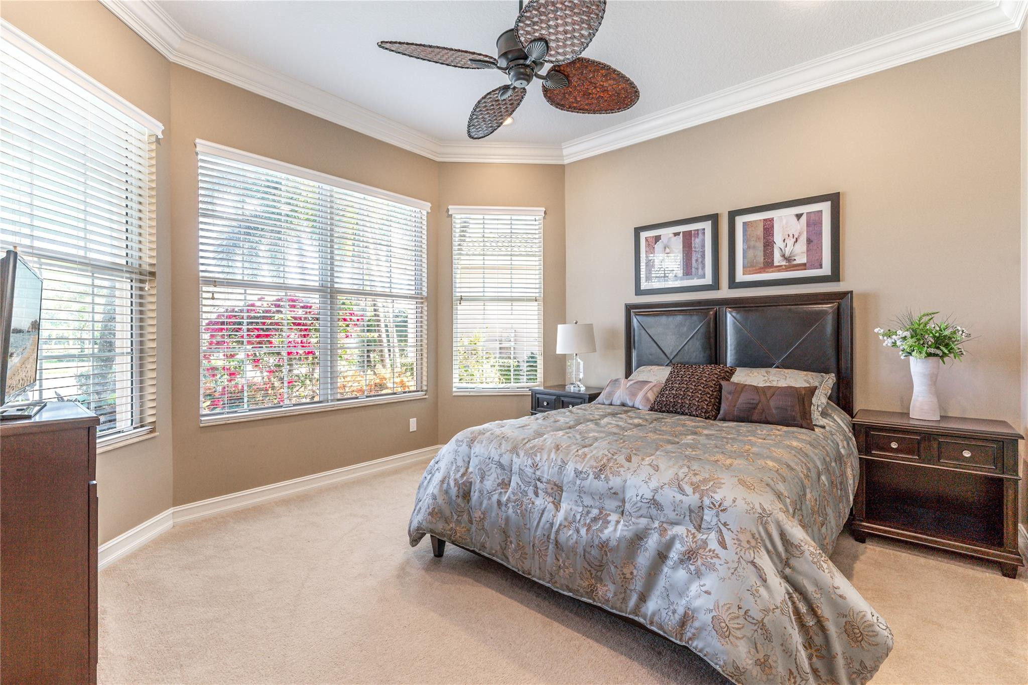 10576 Whitewind Cir