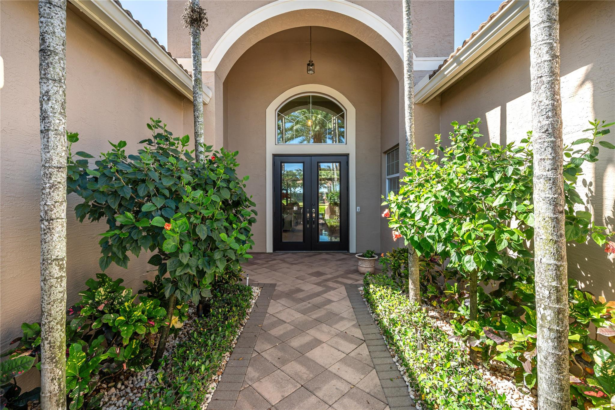 10576 Whitewind Cir