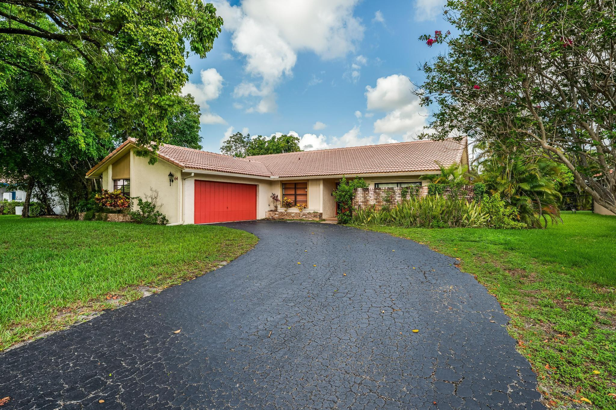 648 NW 100th Ln