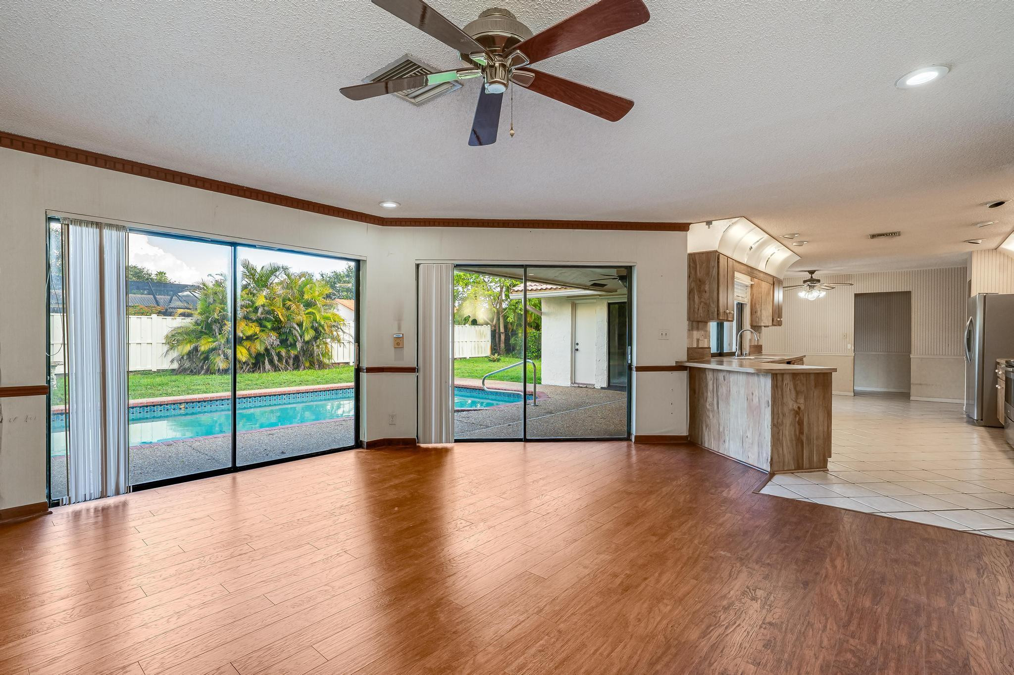 648 NW 100th Ln