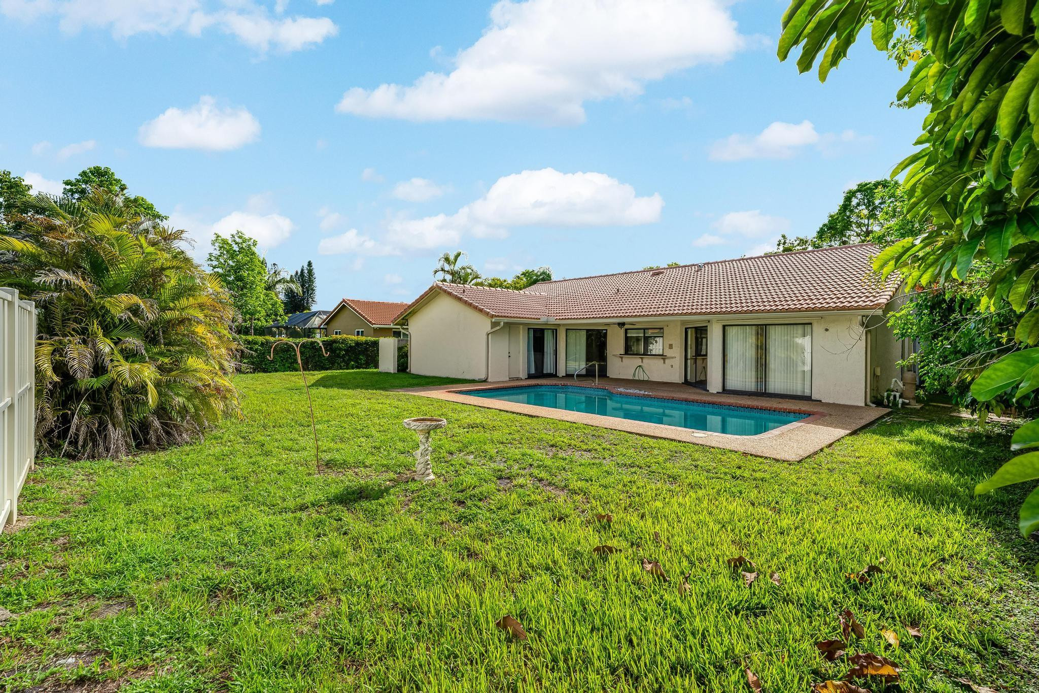 648 NW 100th Ln