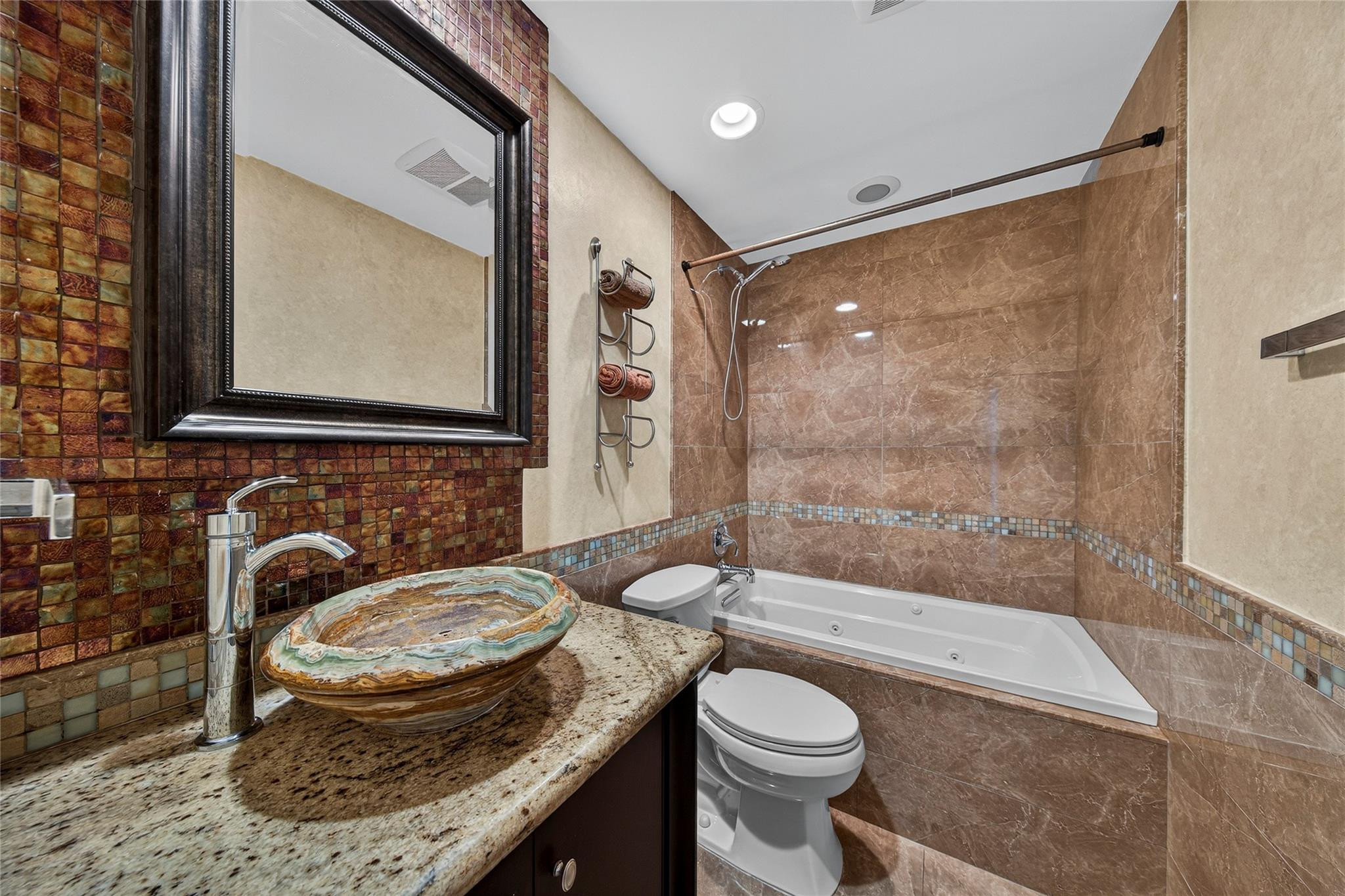 2772 NE 30th Ave 8D