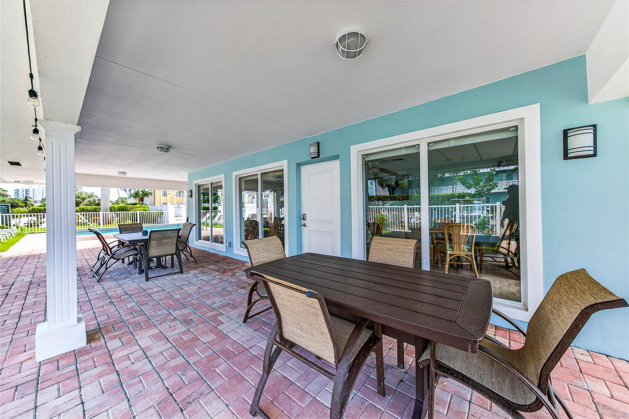 2772 NE 30th Ave 8D