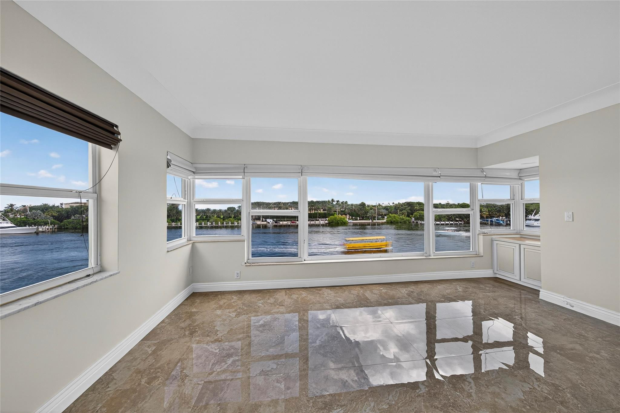 2772 NE 30th Ave 8D