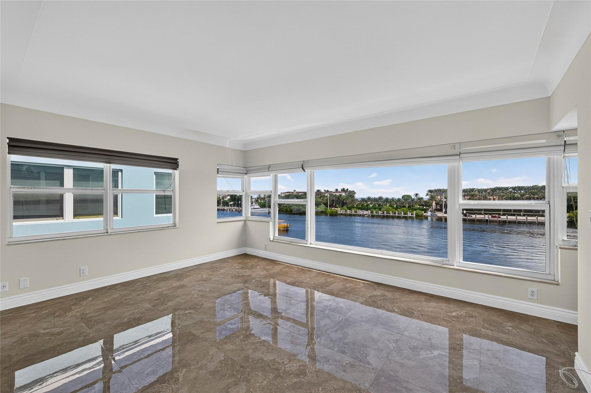 2772 NE 30th Ave 8D