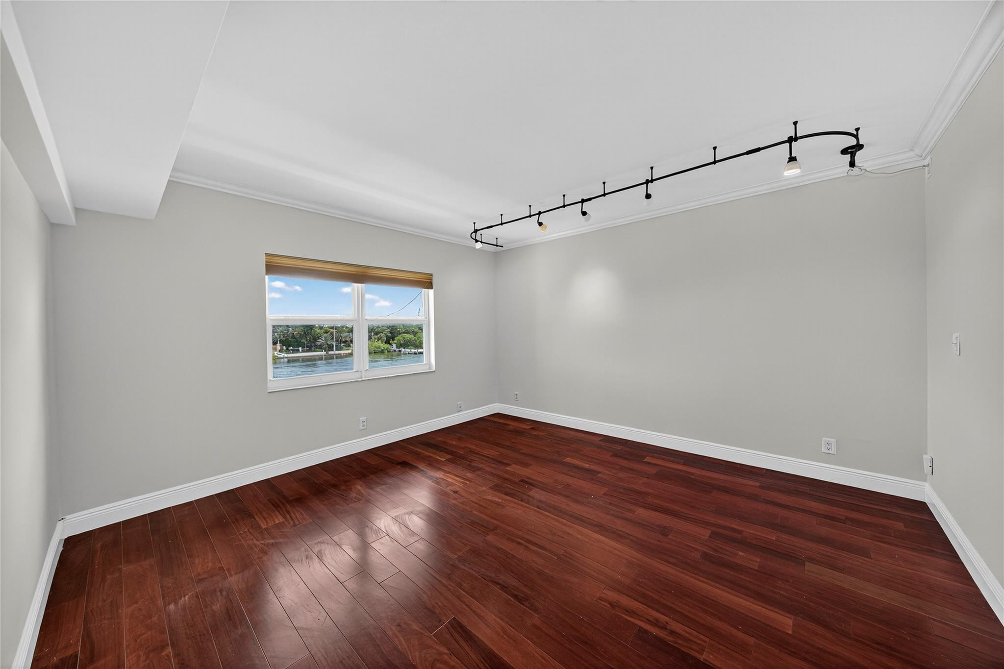 2772 NE 30th Ave 8D