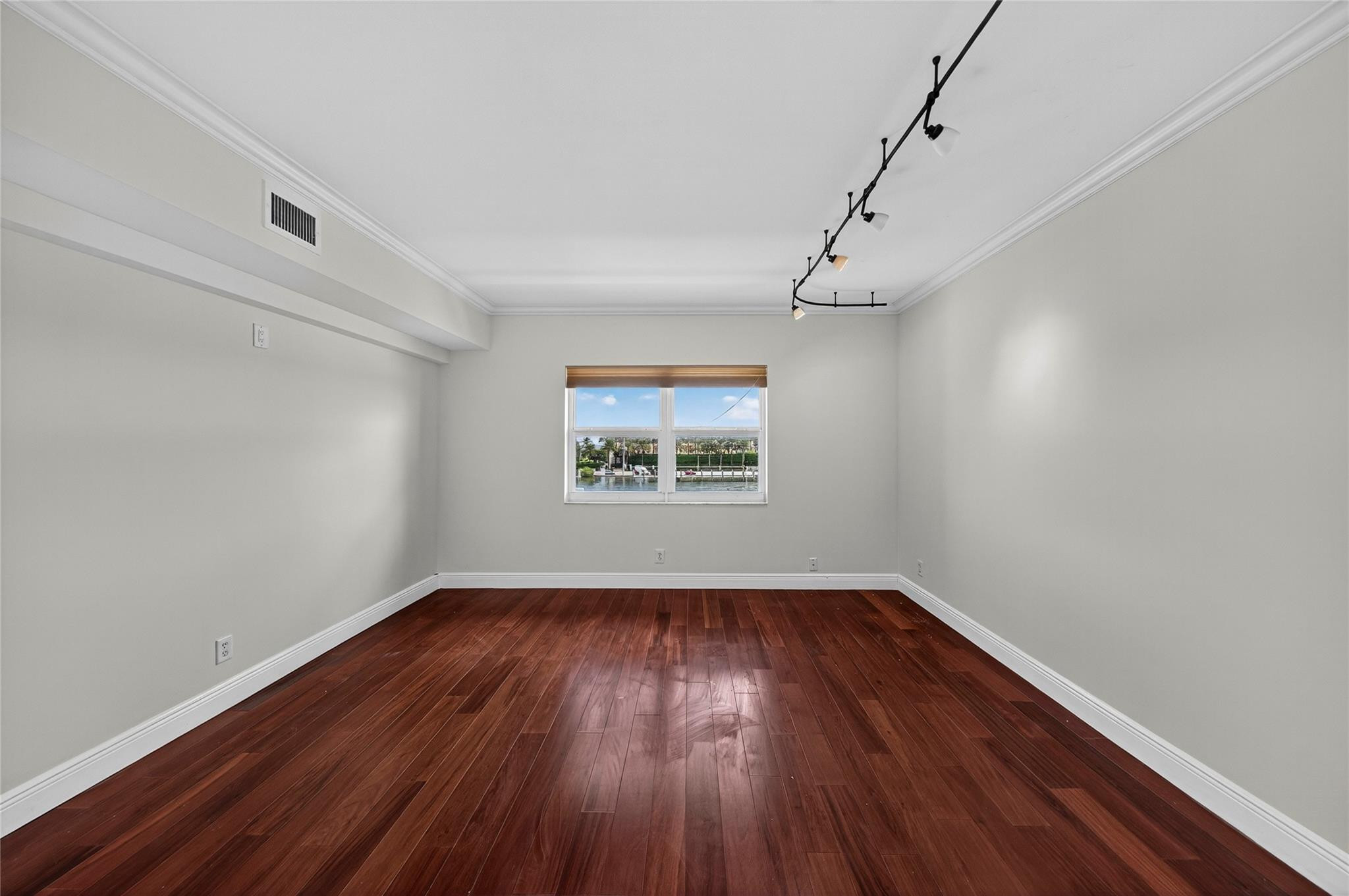 2772 NE 30th Ave 8D
