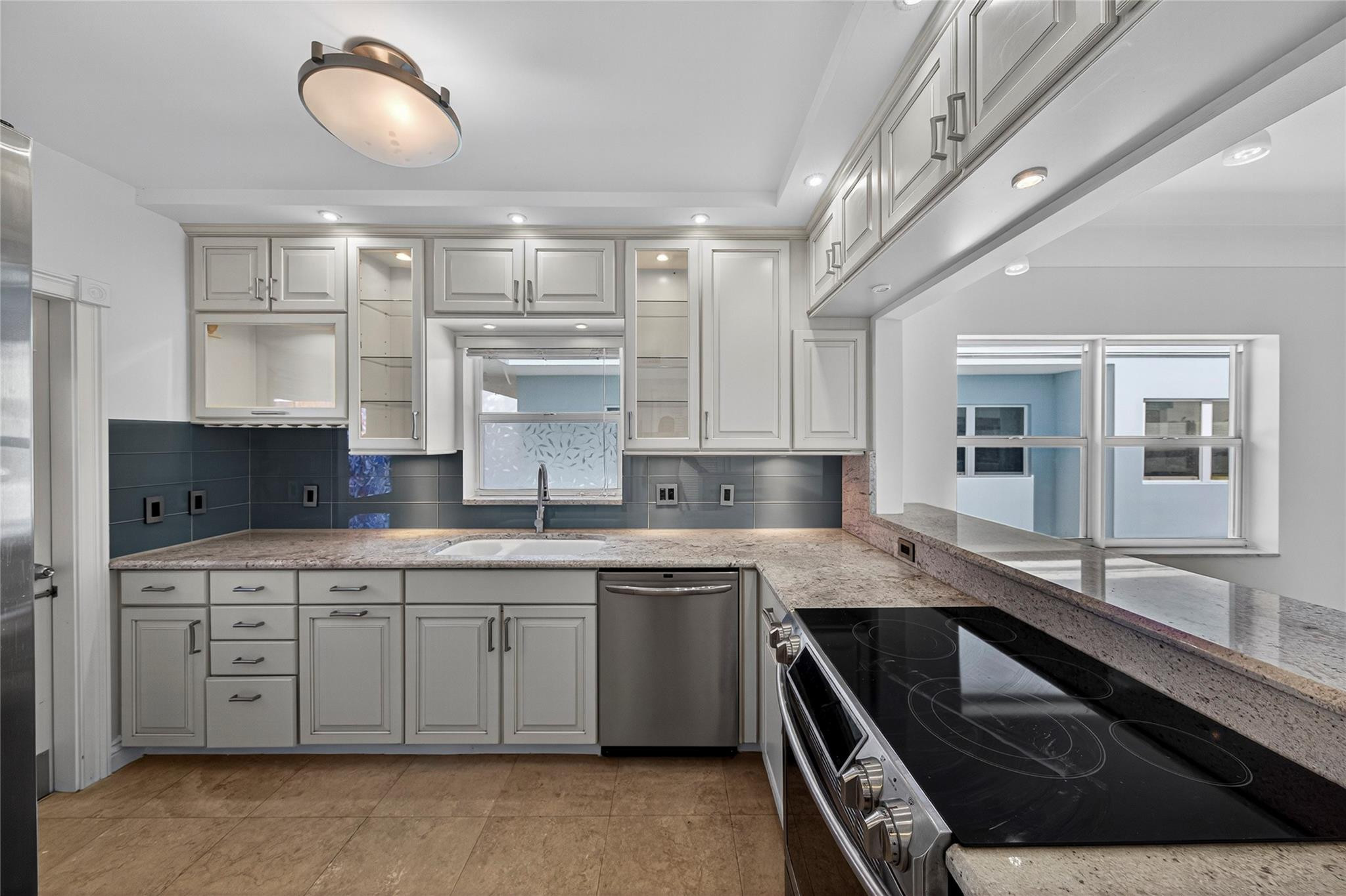 2772 NE 30th Ave 8D