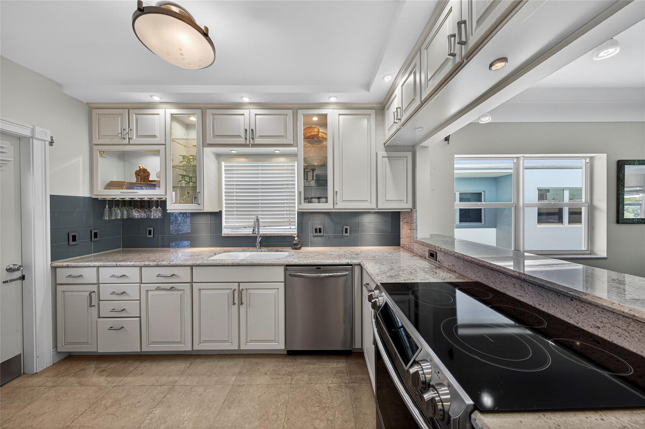 2772 NE 30th Ave 8D