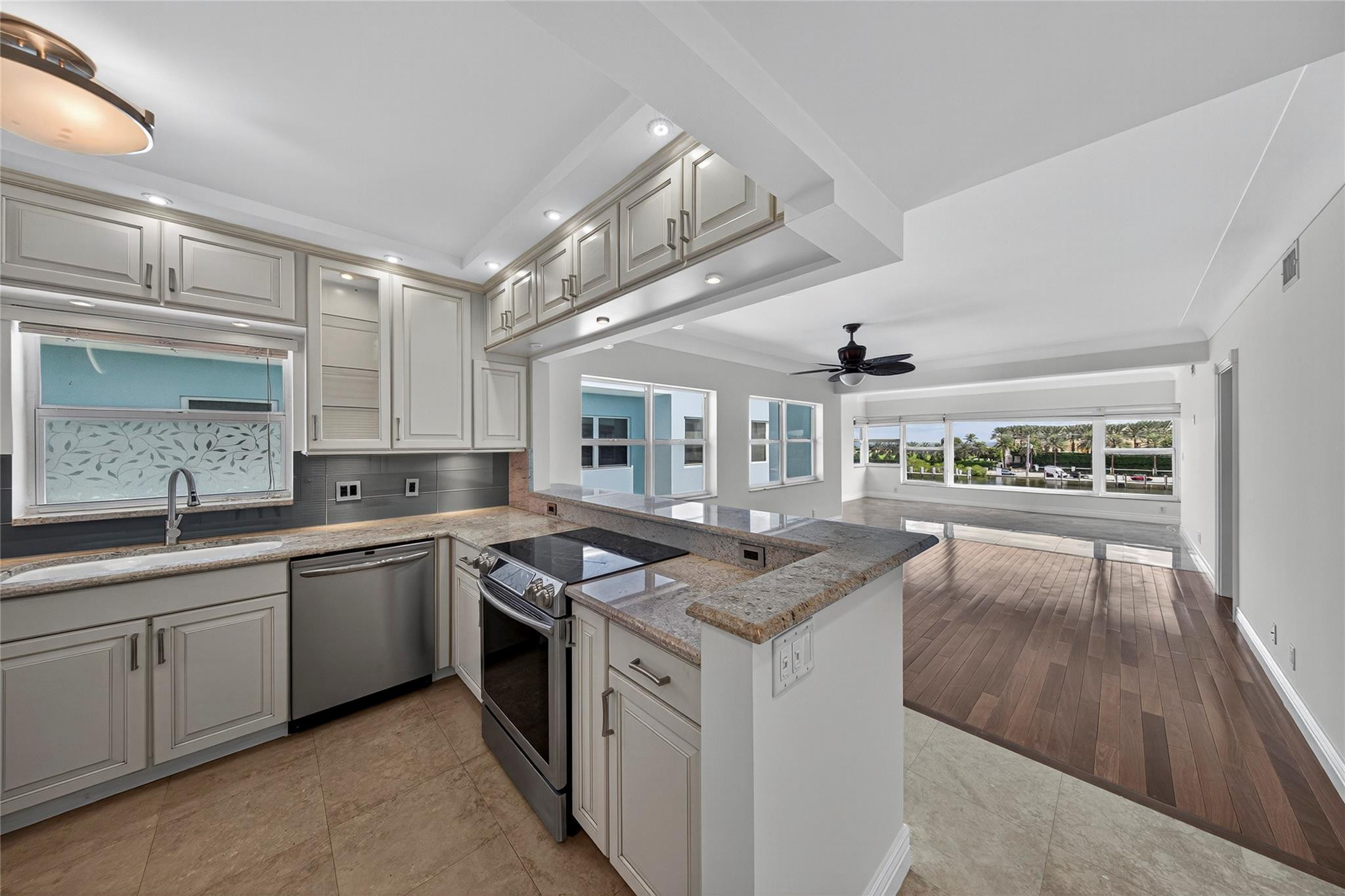 2772 NE 30th Ave 8D