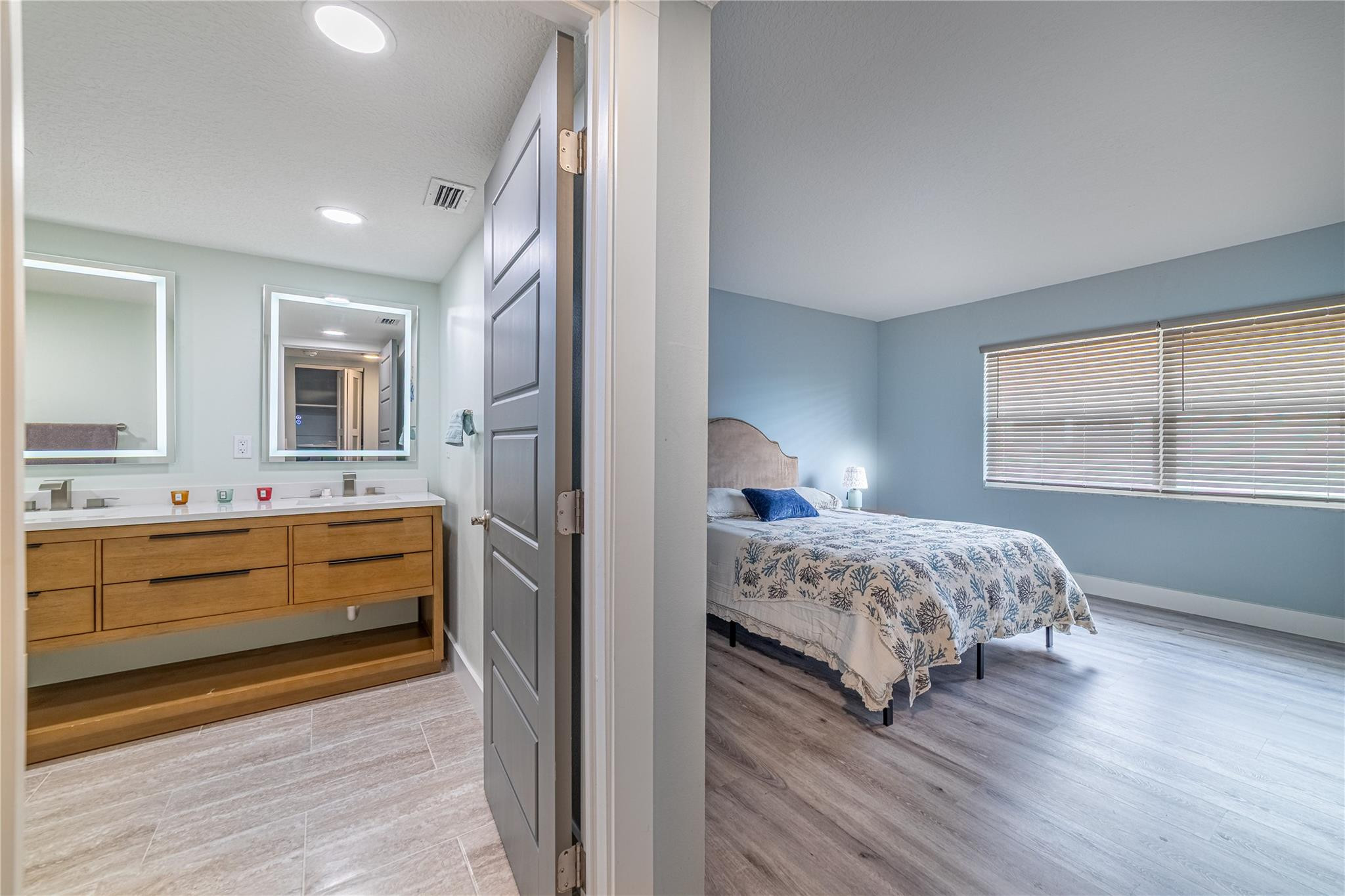 5555 N Ocean Boulevard 23, Lauderdale-By-The-Sea Unit: 23