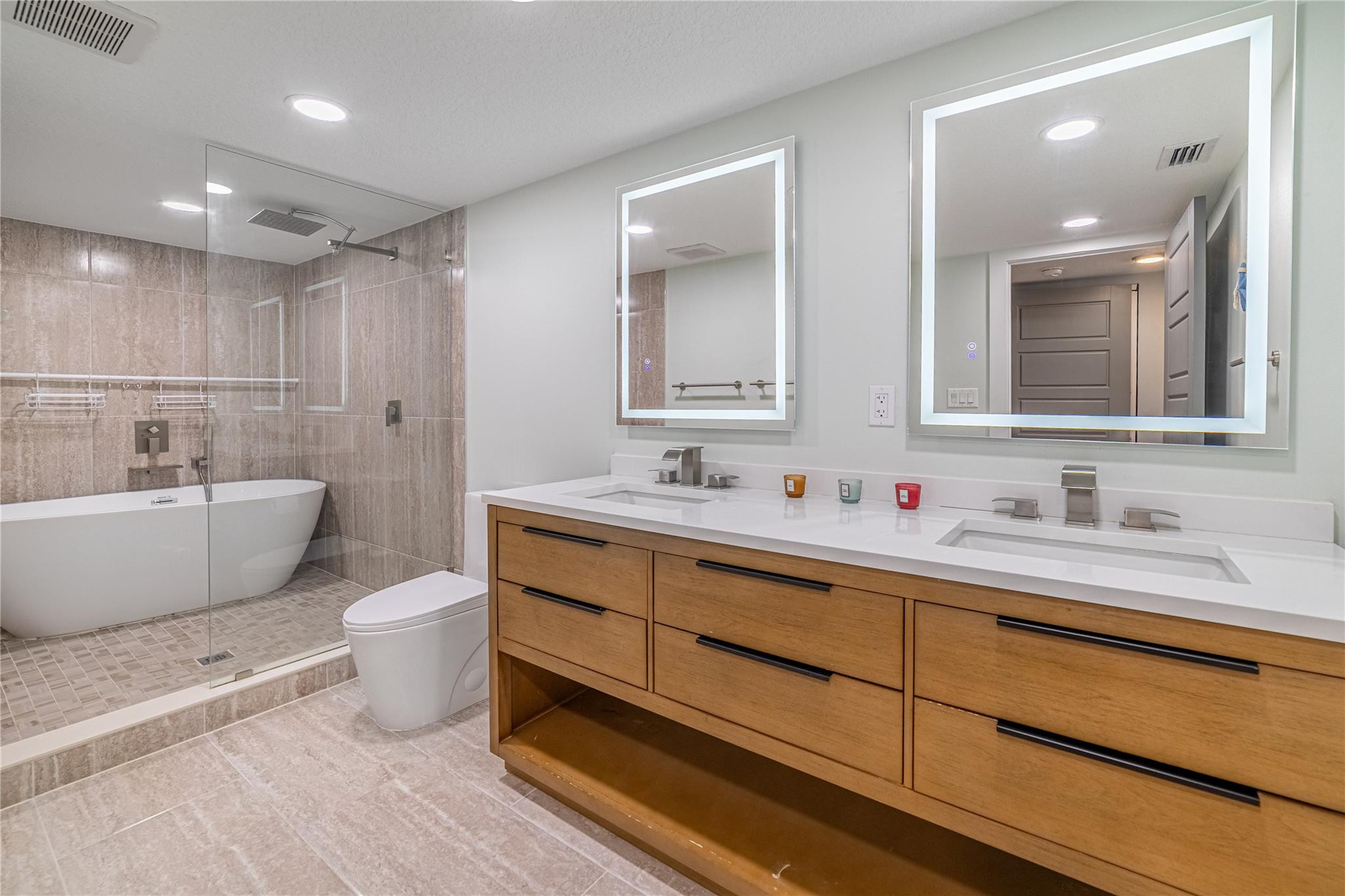 5555 N Ocean Boulevard 23, Lauderdale-By-The-Sea Unit: 23