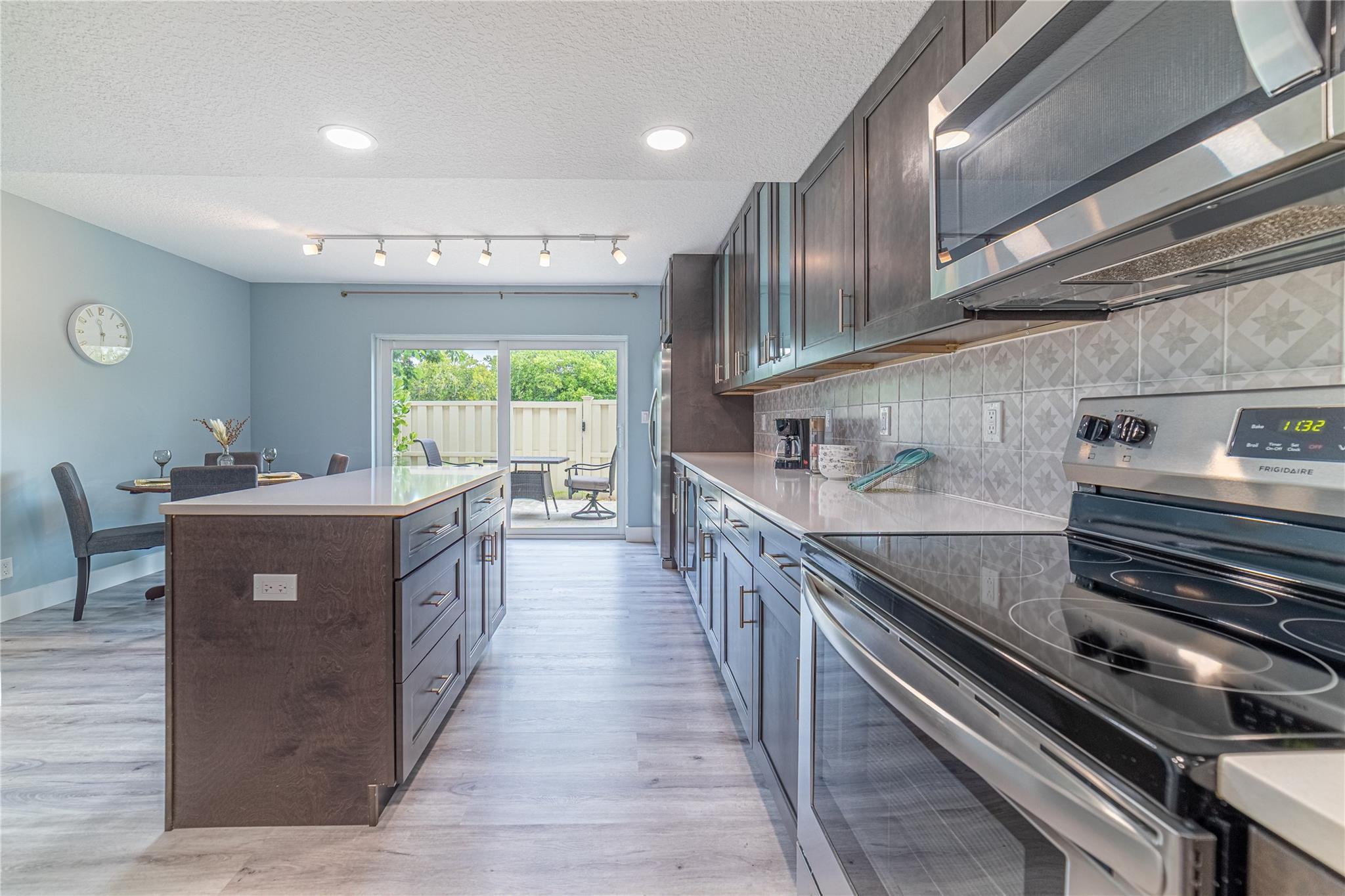 5555 N Ocean Boulevard 23, Lauderdale-By-The-Sea Unit: 23
