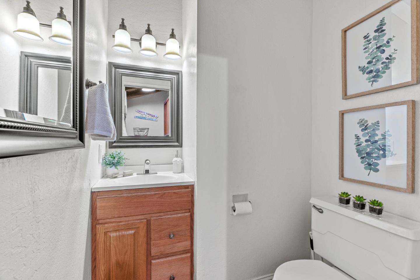 800 Ranchitos Del Sol