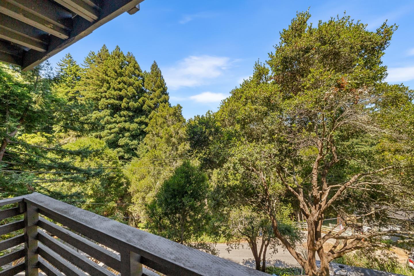2480 Redwood Drive